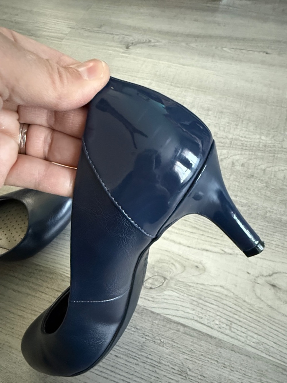 Life Stride Navy Faux Leather Mid Heel Pumps Size 9 - Picture 5 of 12